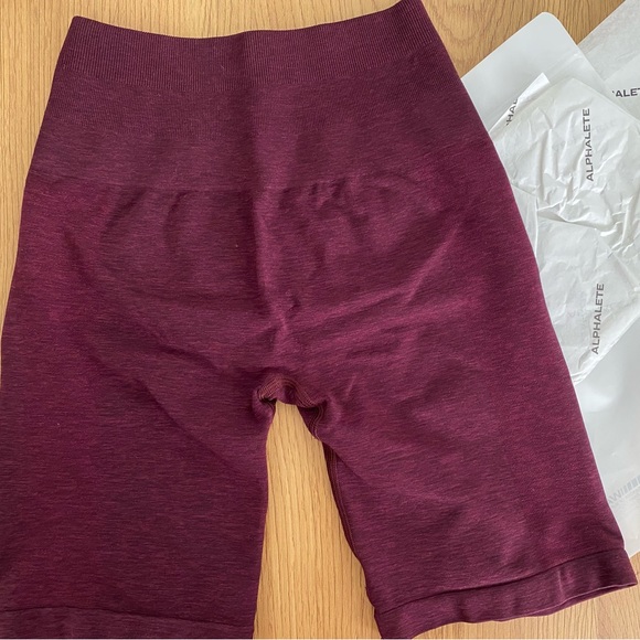 Alphalete amplify biker shorts - Picture 2 of 2